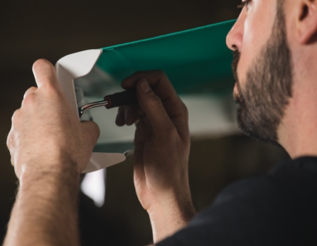 comment installer un store banne, installation store banne, pose store banne, pose de stores extérieurs, pose stores bannes Conseils d'instalation