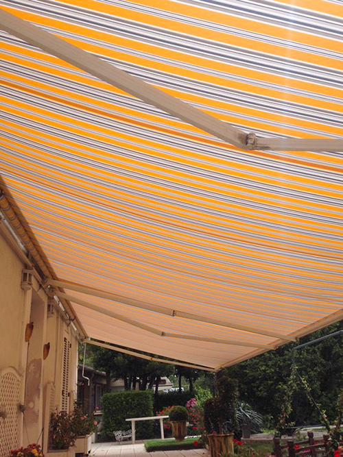 Toile de store neuve Toile neuve après un rentoilage