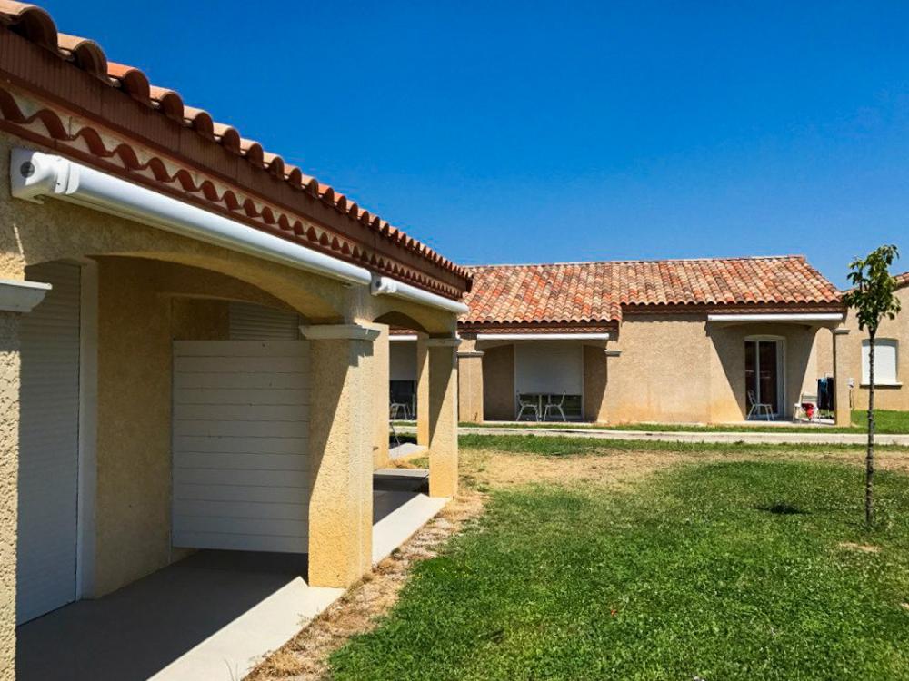 Stores banne double pente et stores banne coffre Appart-hôtel Montpellier