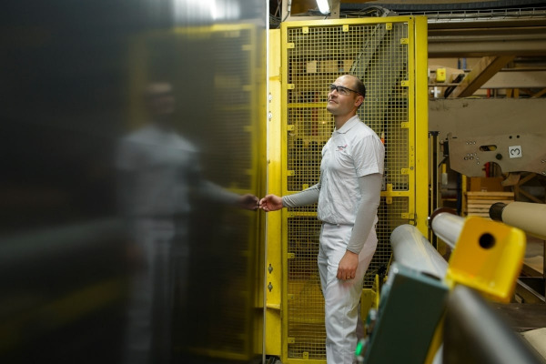 fabricant toile micro perforees stores screen serge ferrari fabricant de toiles soltis serge ferrari