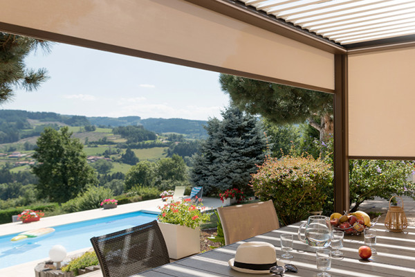 Store exterieur pergola zip mermet Store vertical pergola mermet