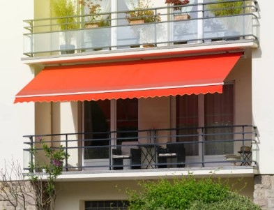 store banne rouge Castorama store de balcon Castorama