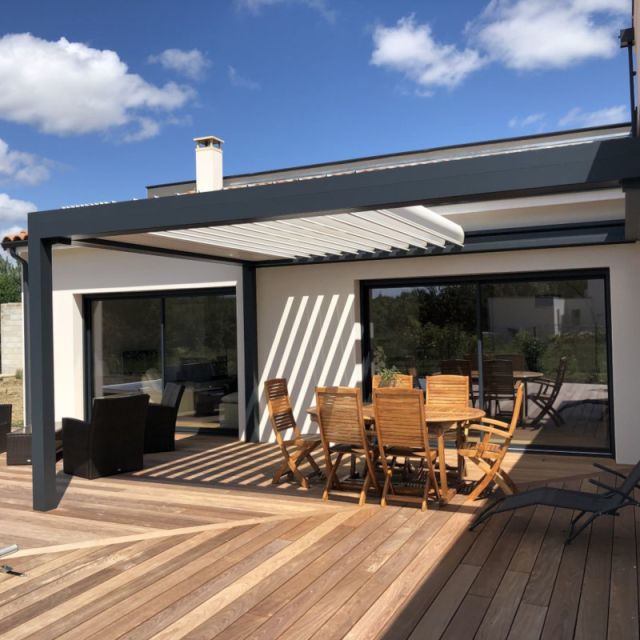 OPEN R - Pergola Bioclimatique Rétractable Marquises