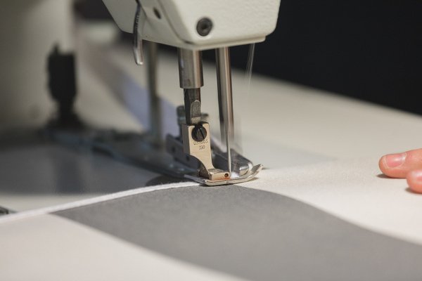 usine stores banne, magasin de stores, avignon, fabrication de store, store exterieur sur mesure, toile de store Confection toiles pour store banne sur mesure