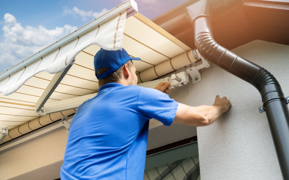 Configurer une toile de store banne sur mesure RENTOILAGE DE STORE