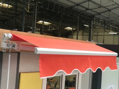 rentoilage de store, toile de store, rentoilage store, réentoilage store, reentoilage de store, reentoilage store, Armature prêt