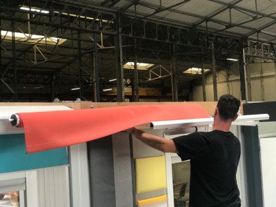 rentoilage de store, toile de store, rentoilage store, réentoilage store, reentoilage de store, reentoilage store, Demontage de toile