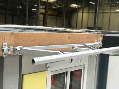 rentoilage de store, toile de store, rentoilage store, réentoilage store, reentoilage de store, reentoilage store, Armature nue