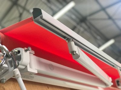 rentoilage de store, toile de store, rentoilage store, réentoilage store, reentoilage de store, reentoilage store, Lambrequin enlevé