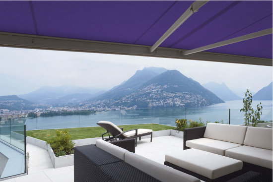 Maison protégée avec Store Banne et Toile Dickson Orchestra Maison protégée avec store banne et toile Dickson Orchestra